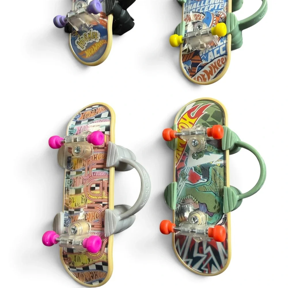 Hot Wheels Skate Fingerboard Lot of 6 Mini Skateboards with Removable Shoes